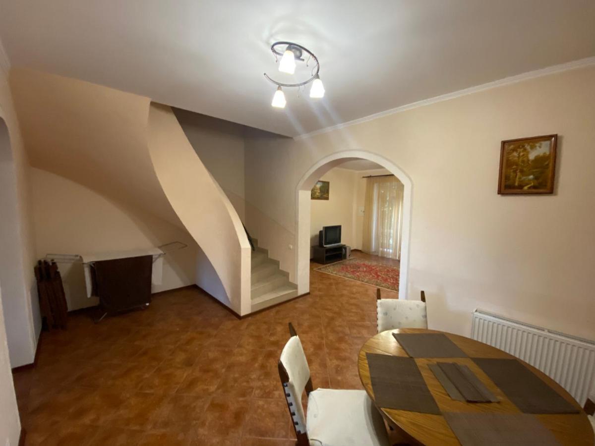 Апартаменты Panorama Townhouse Поляна Экстерьер фото